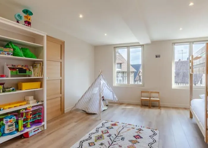 Le Puits De Lumiere 아파트 옹플뢰르